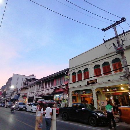 Thaweesuk Heritage Homestay Phang Nga Esterno foto