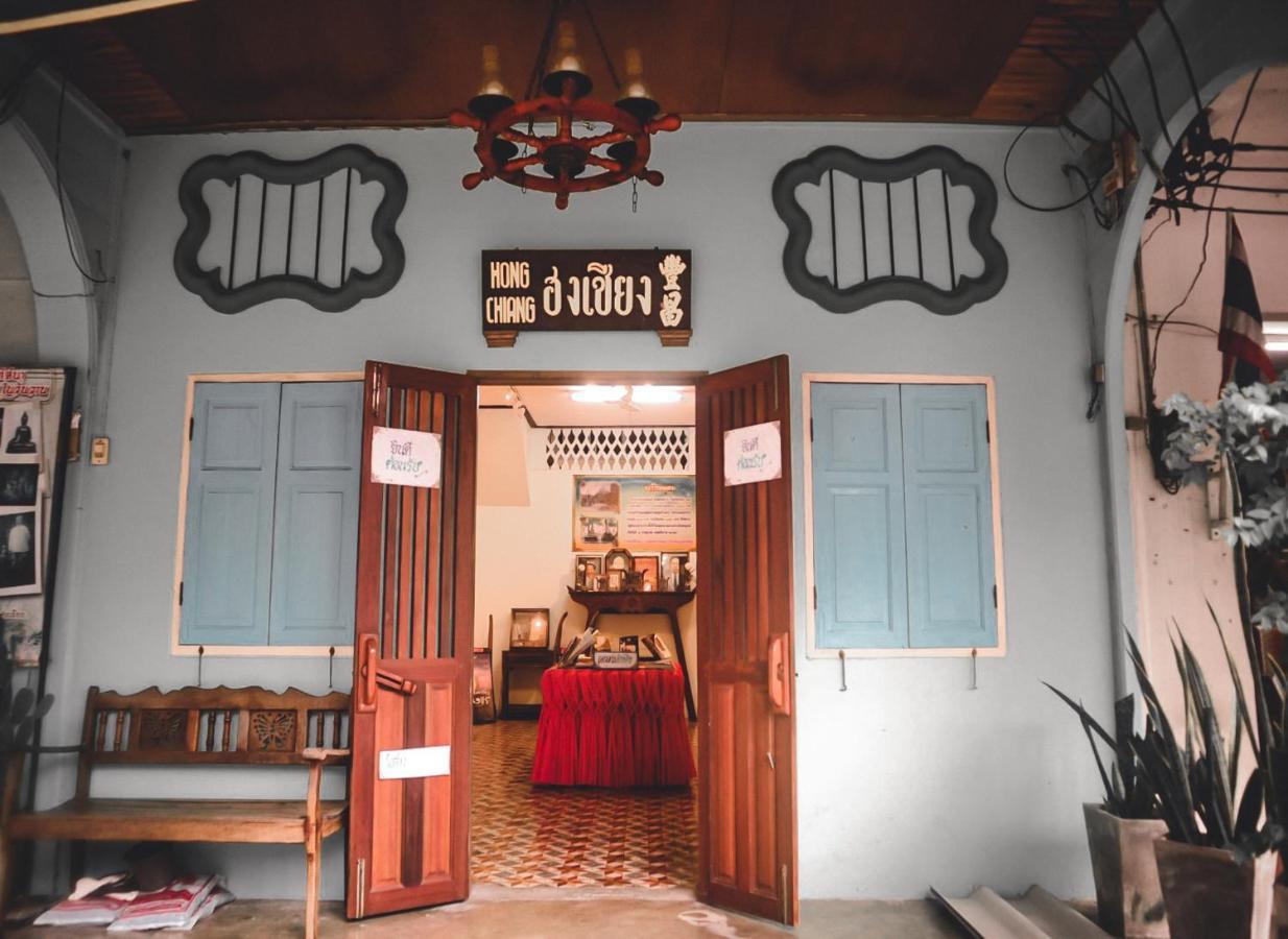 Thaweesuk Heritage Homestay Phang Nga Esterno foto