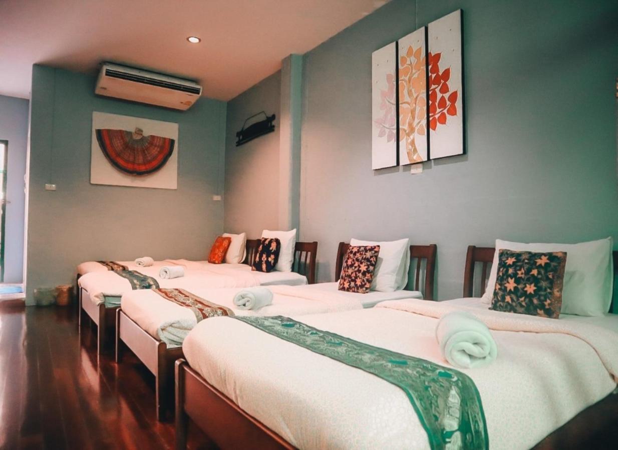 Thaweesuk Heritage Homestay Phang Nga Esterno foto