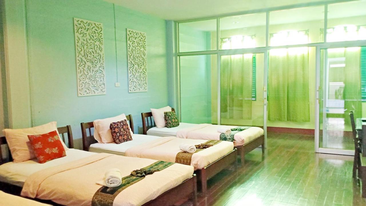 Thaweesuk Heritage Homestay Phang Nga Esterno foto