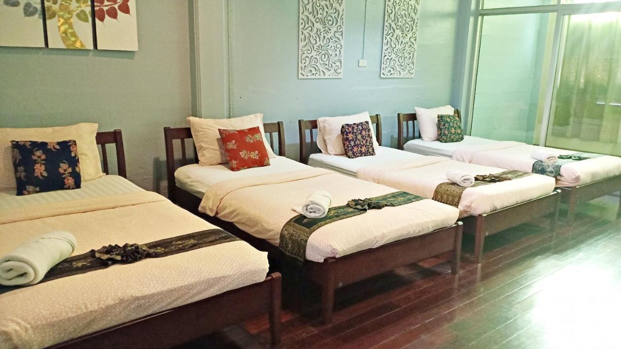 Thaweesuk Heritage Homestay Phang Nga Esterno foto