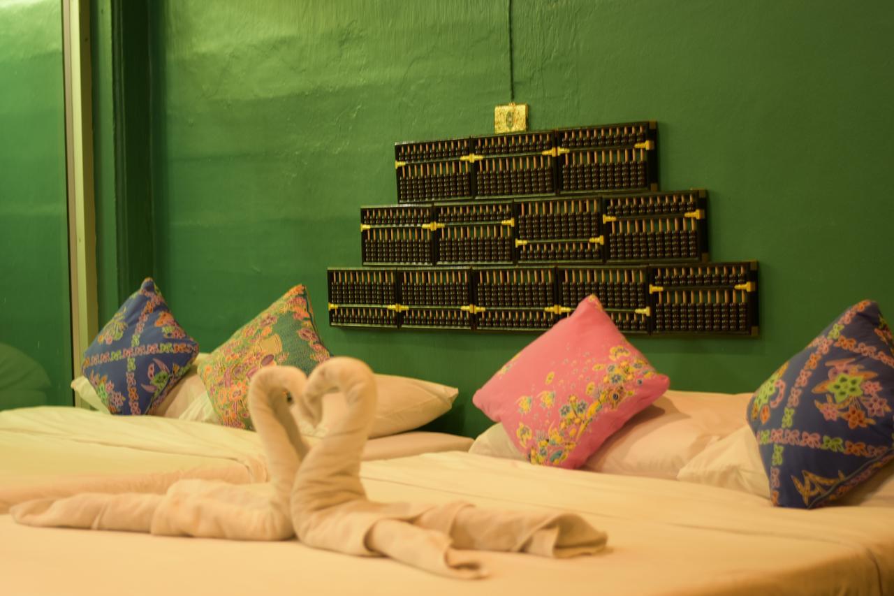 Thaweesuk Heritage Homestay Phang Nga Esterno foto